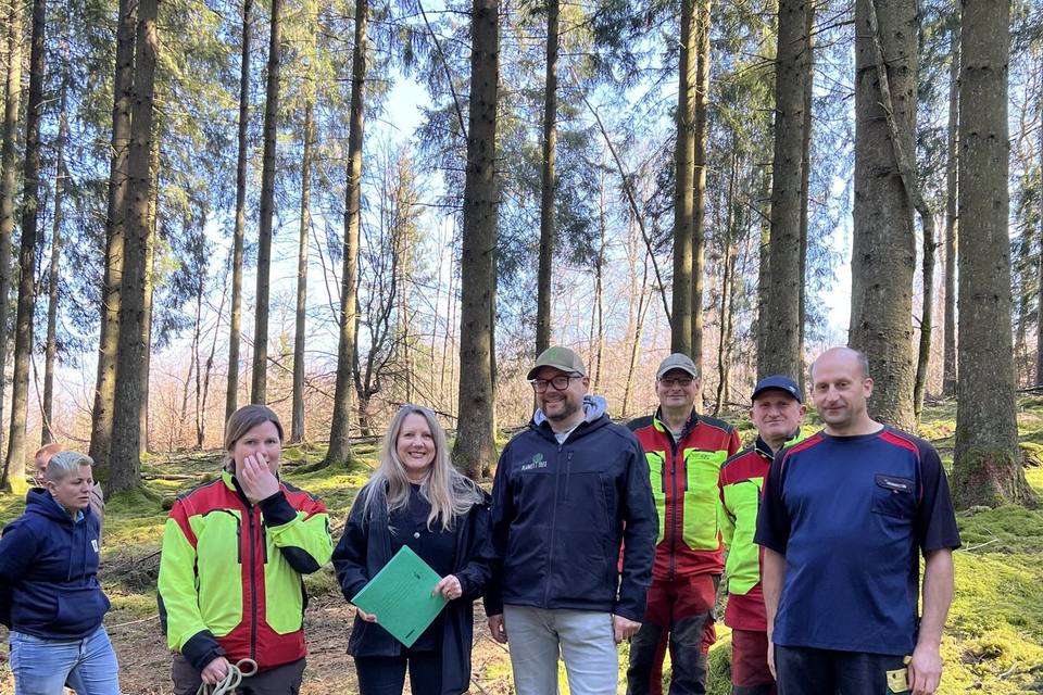 Forstwirte und unser Team mit Jagdhund